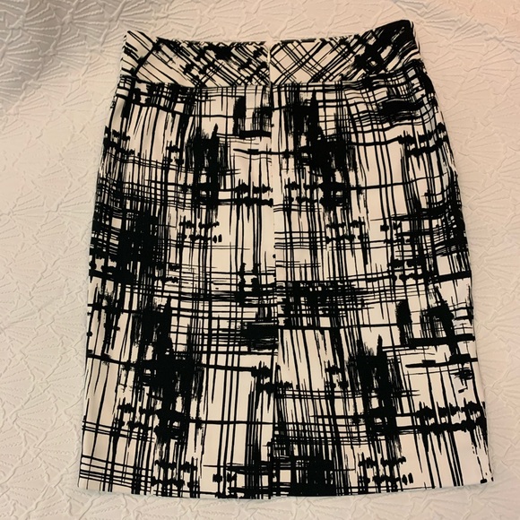 Jones Studio Separates size 6 black white skirt - Picture 2 of 7